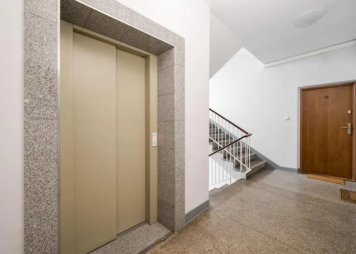 Kino Femina Homely By Bookinghost Апартаменты *