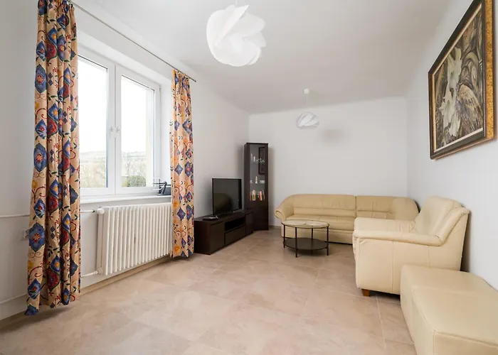 Kino Femina Homely By Bookinghost Апартаменты *