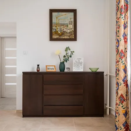 Kino Femina Homely By Bookinghost