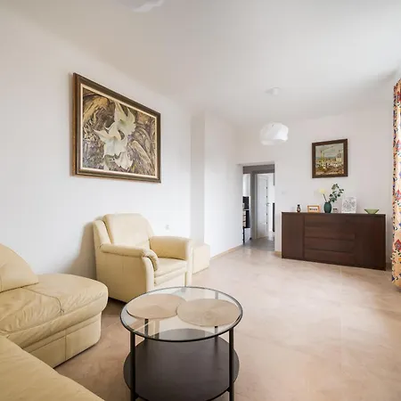 Kino Femina Homely By Bookinghost Warszawa