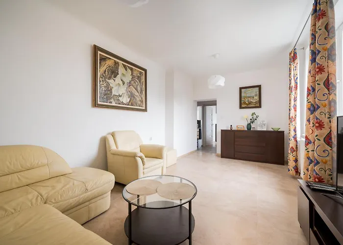 Kino Femina Homely By Bookinghost Warszawa