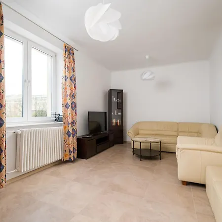 Kino Femina Homely By Bookinghost Apartmán *