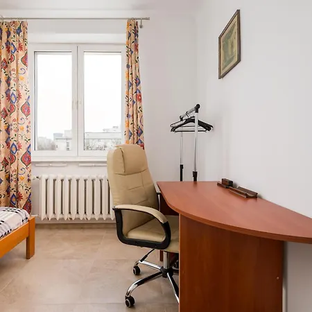 Kino Femina Homely By Bookinghost דירה